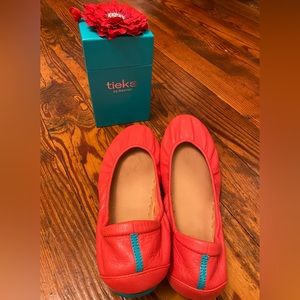 Excellent Condition Tieks Size 10 in Coral Color with Original Box and Flower.